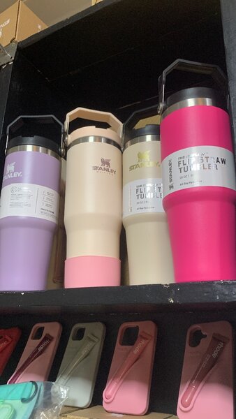 Gobelets Stanley avec paille