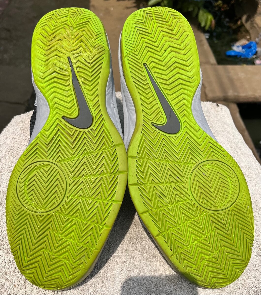 *Nike Air Max Body U Mens Snea