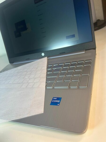 HP LAPTOP 15