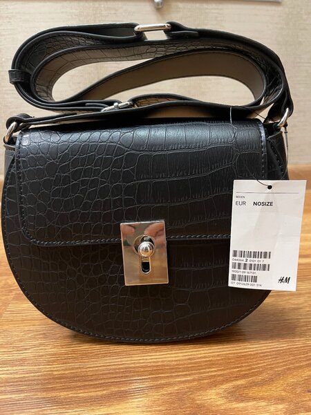 Сумка фирмы HM новая с биркой кожзам