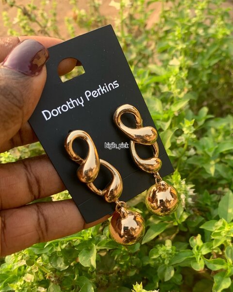 Gold loop earring