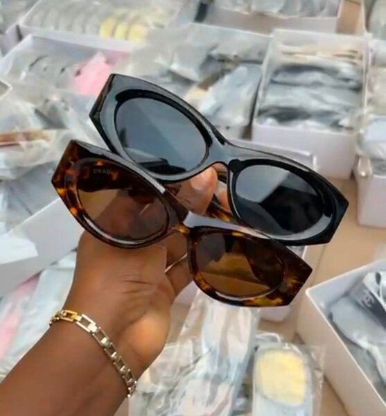 Lunettes de soleil stylées