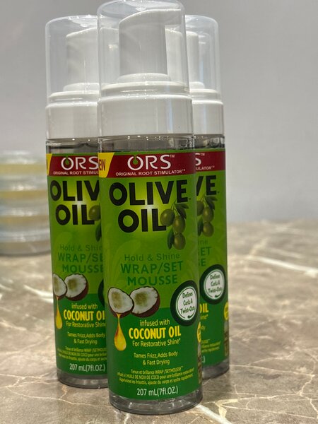 Mousse coiffante ORS à l'huile d'olive