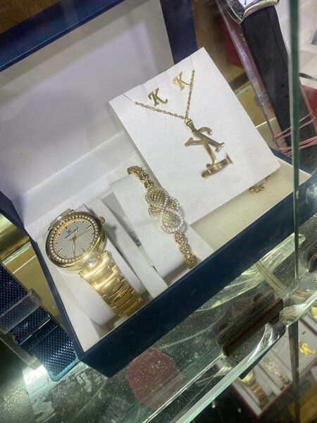 Ladies jewellery set