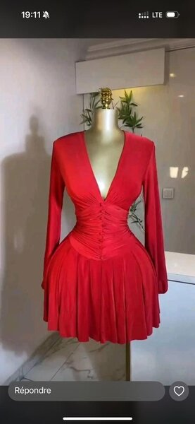 Robe rouge élégante