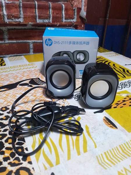 HP DHS-2111 Haut-parleurs