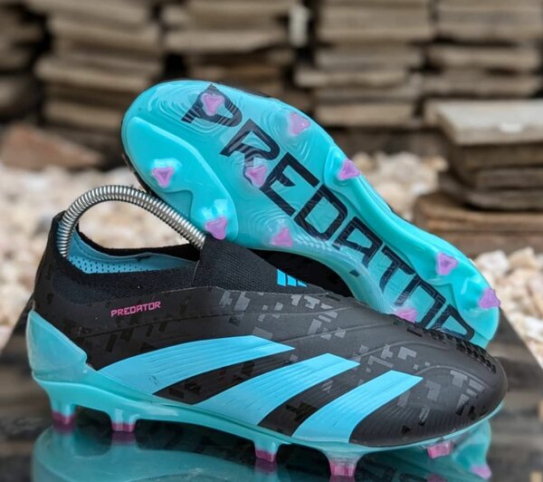 ADIDAS PREDATOR SOCCER BOOTS