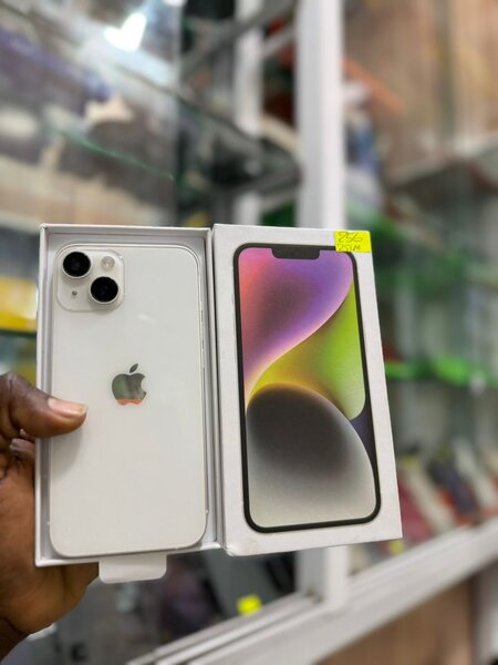 iPhone 14 256 giga et 2puces