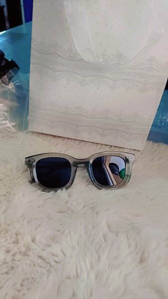 Montures de lunettes