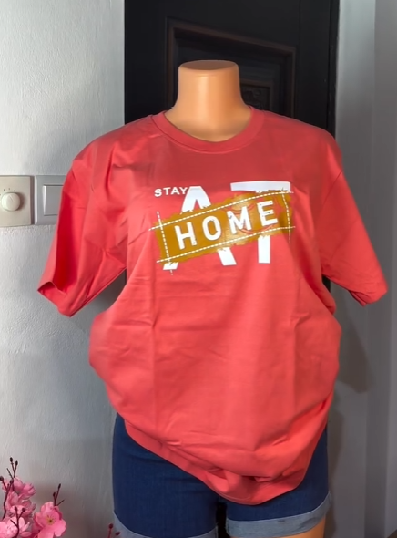 T-shirt red