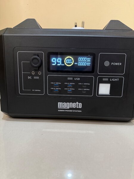 Magneto Portable powerstation.