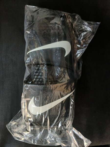 Nike slippers unisex