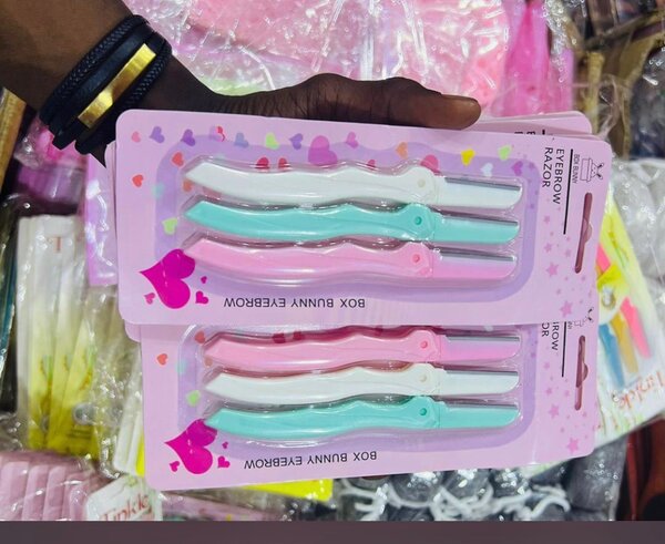 Rasoirs à Sourcils Tinkle