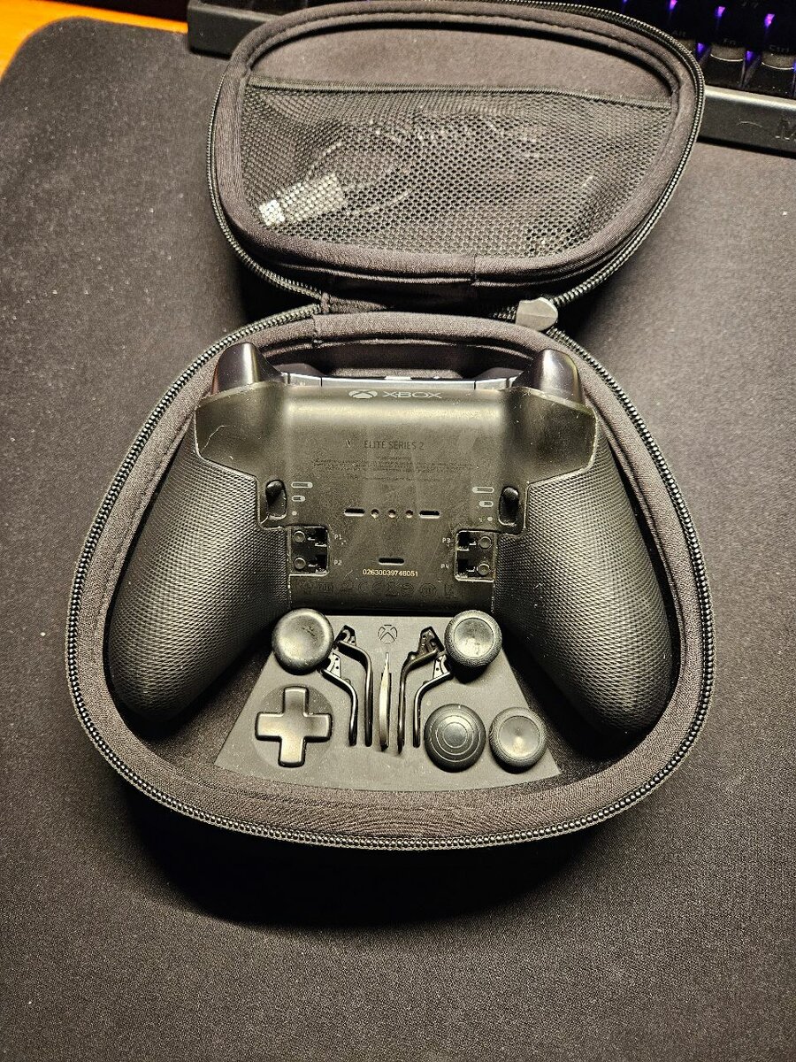 Xbox Elite Series 2 контроллер