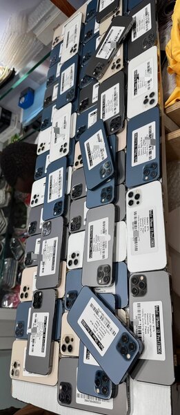 iPhone 12 Pro 128GO Quasi neuf