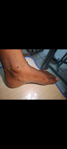 Chaînes de cheville dorées