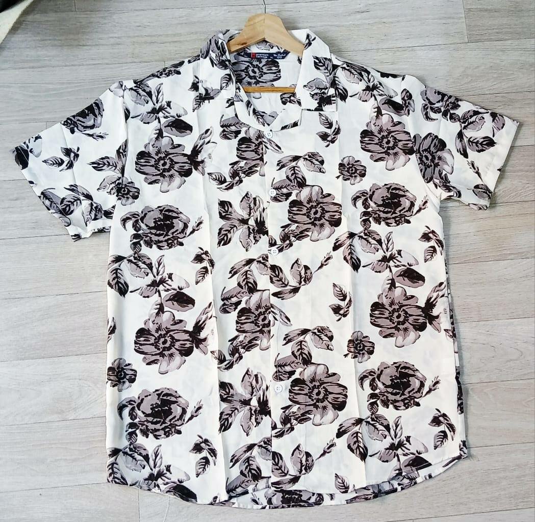 Chemise à fleurs tropicales