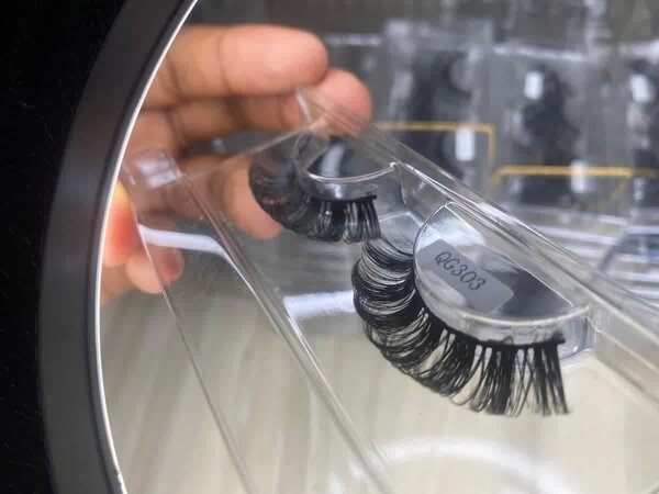 Faux Cils Dramatiques