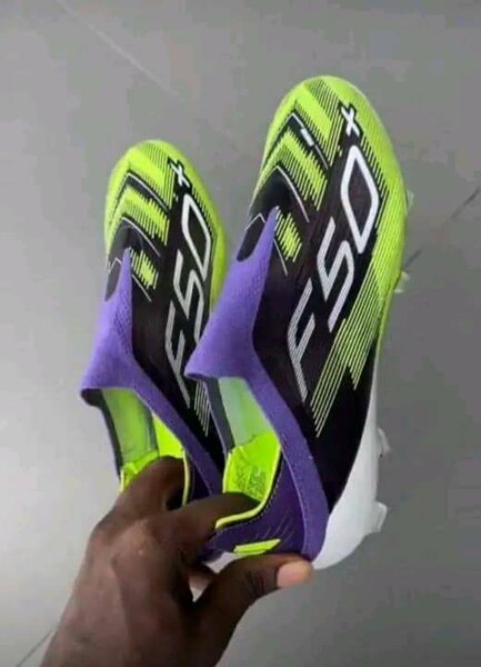 Chaussures de Football F50