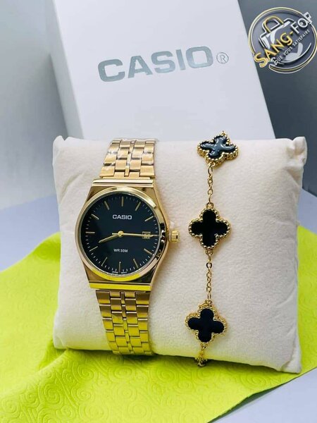 Montre casio accompagner de bracelet