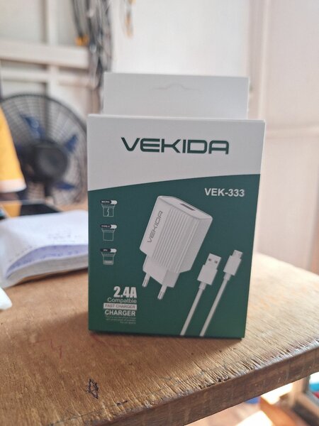 Chargeur USB VEKIDA 2.4A