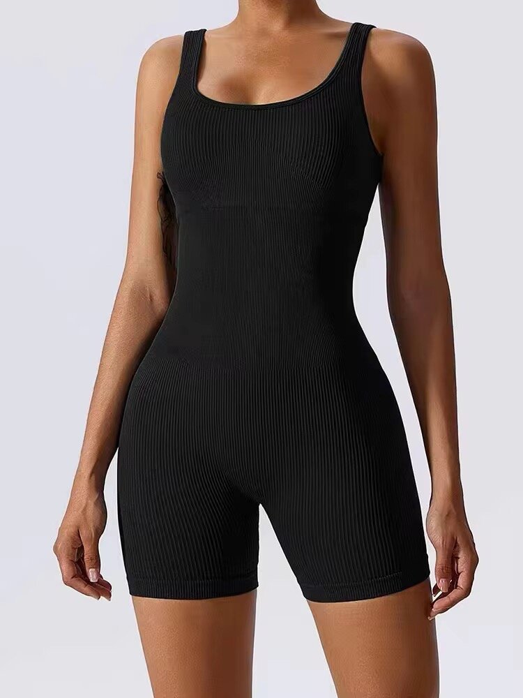 Combinaison moulante sans manches