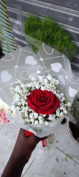 Bouquet de roses rouges élégantes