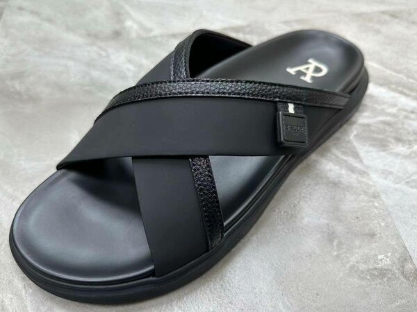 Sandal R authentic