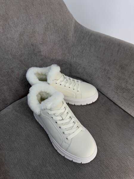 Зимние кроссовки