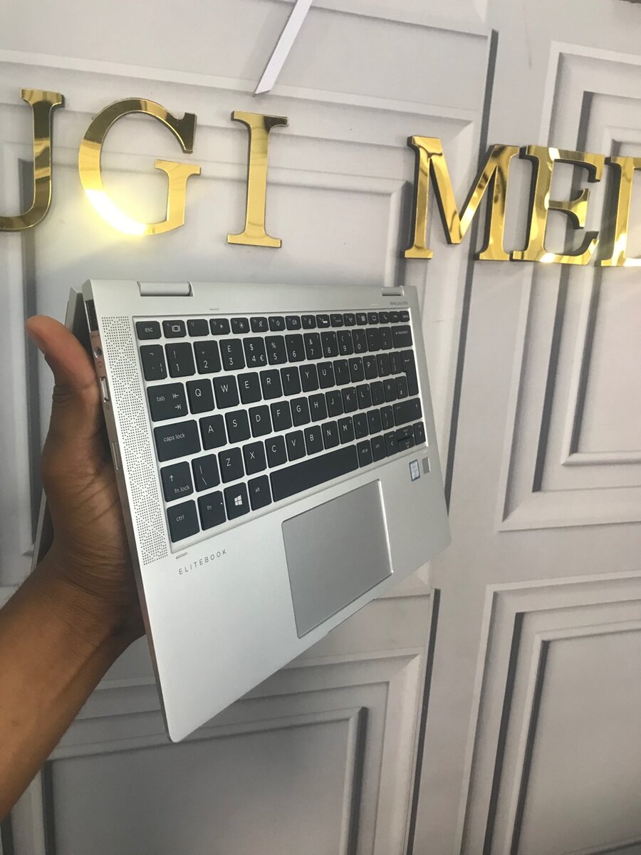 Hp Elitebook 1030 G3 core i7 512/16GB