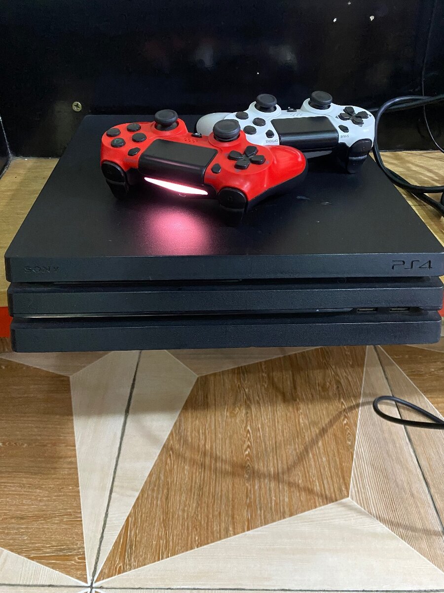 PS4 pro 1Tb