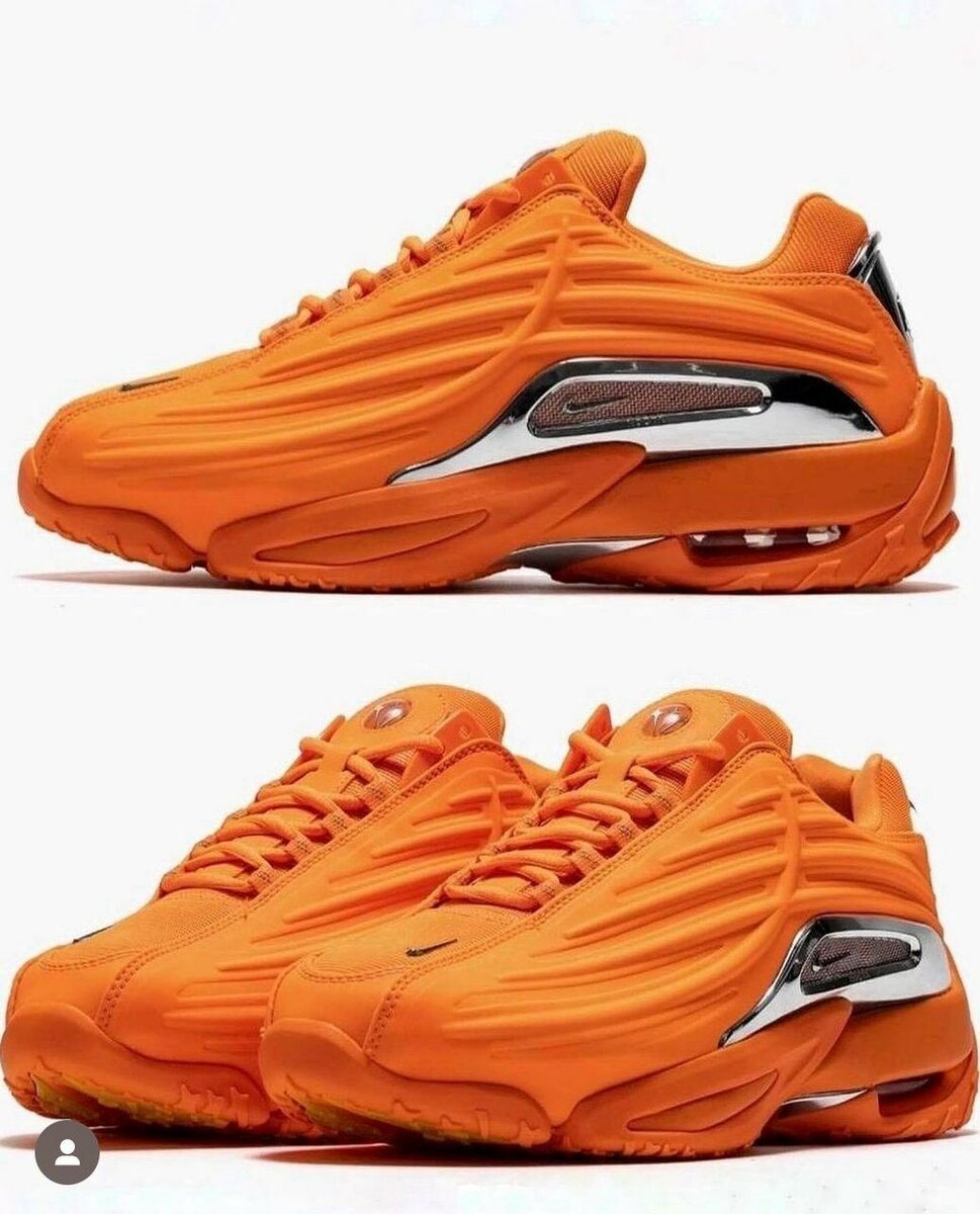 Basket Nike nocta dans carton