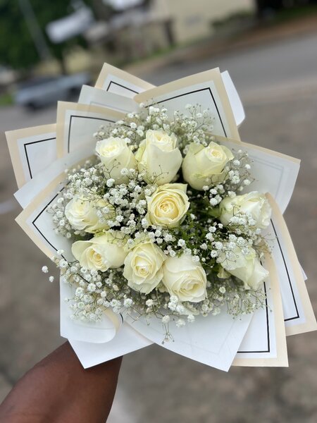 Bouquet de roses blanches
