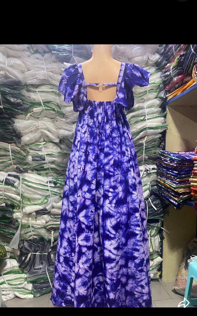 Robe longue à motifs violets