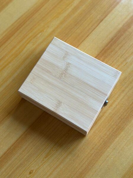 Ensemble de sommelier en bois avec outils de vin