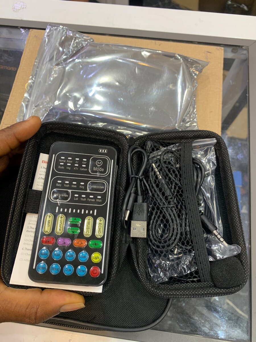 UNIVERSAL VOICE CHANGER