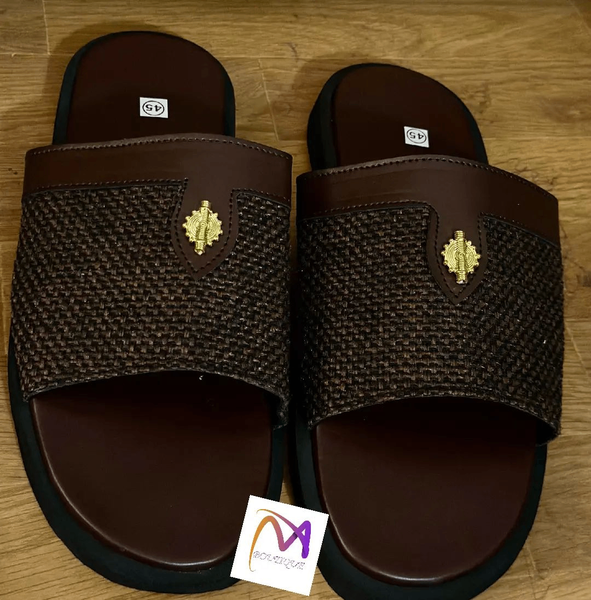 Sandales en cuir tissé