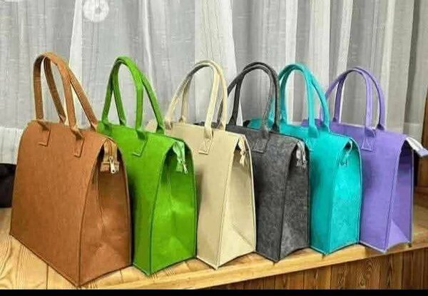 Sac à main coloré élégant