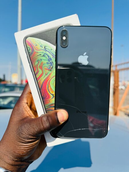 IPHONE XS MAX