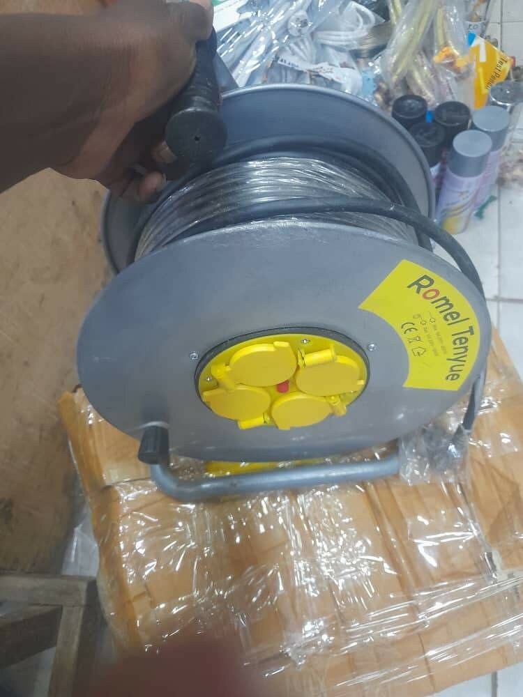 Rallonge 50m 4 prises type 3×2.5mm²