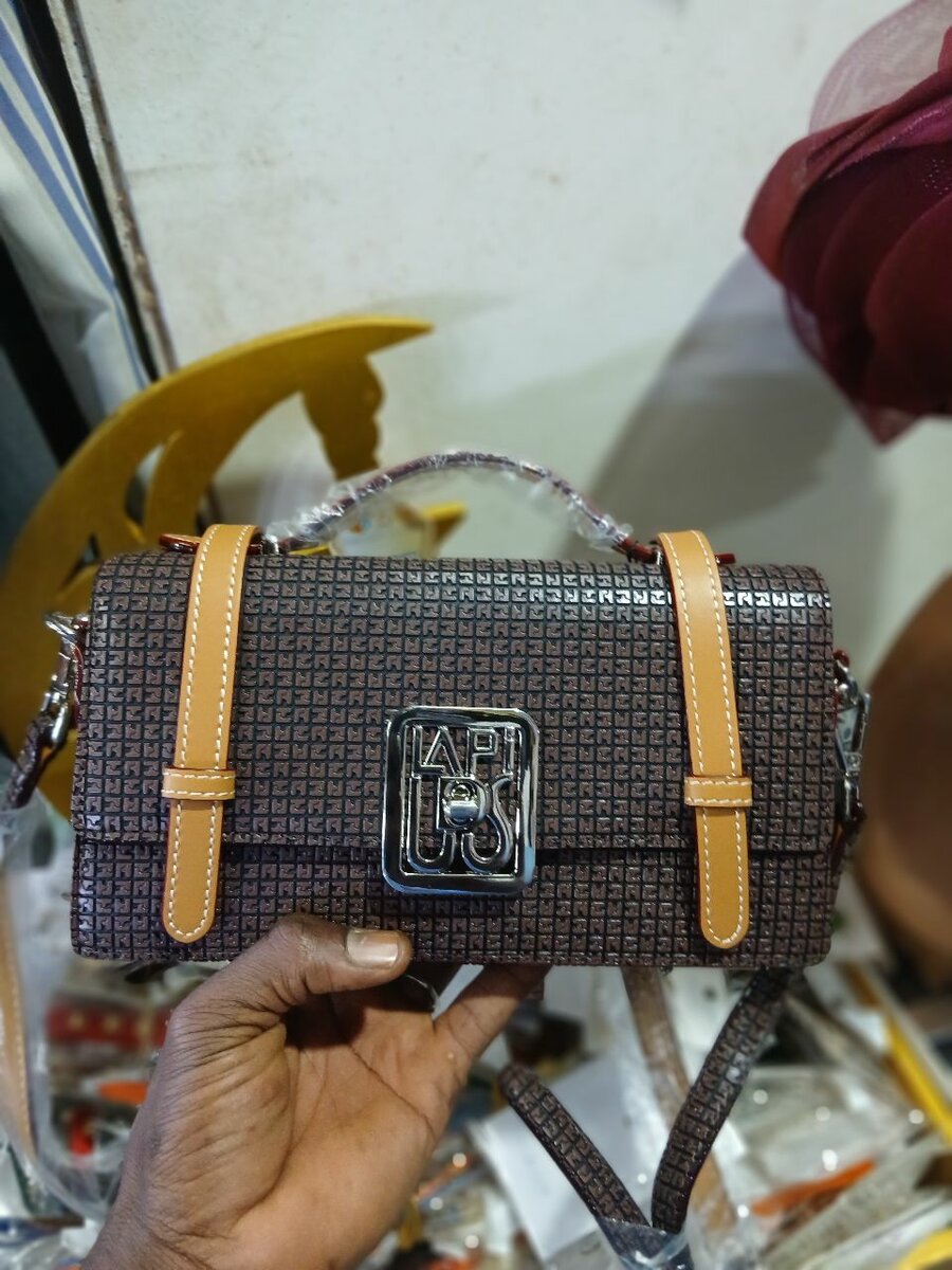 Sac à main élégant en cuir