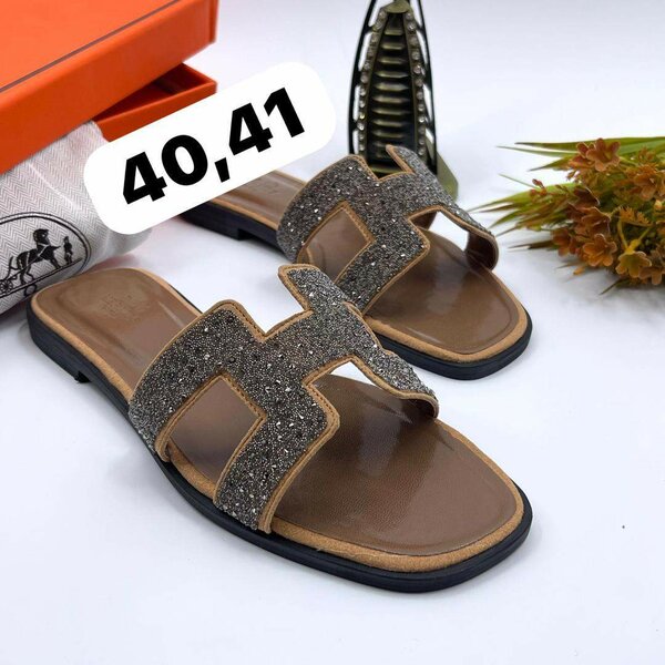 Hermes slipper's