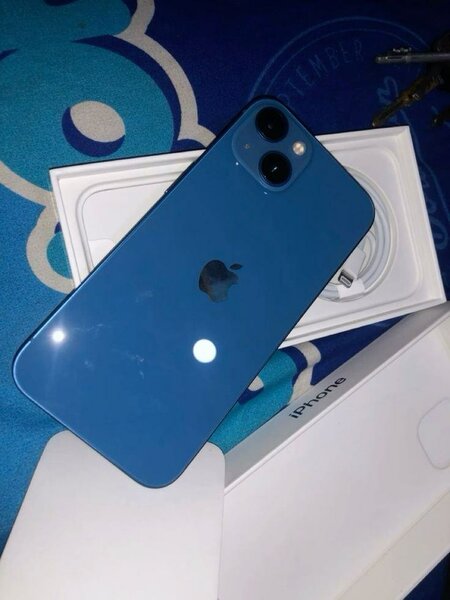 iPhone 13 bleu reconditionné