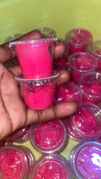 Slime rose vif parfumé