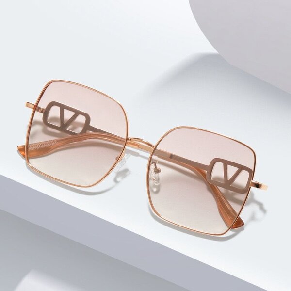 Fashionable Rose Gold Rimless Glasses
