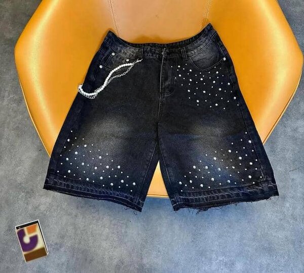 Jeans en denim avec perles