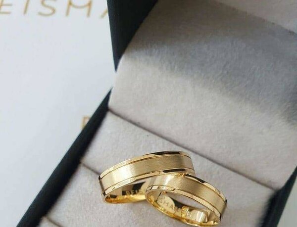 Bague de mariage et fiançailles