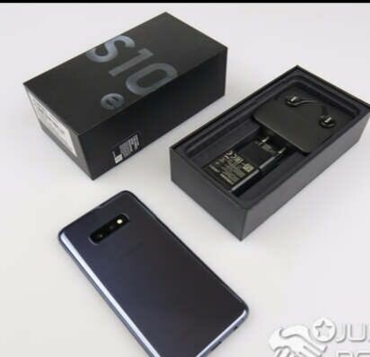 Samsung galaxy s10e 128Go neuf
