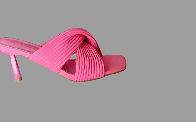 Sandales à talons roses