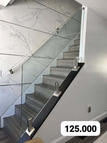 Garde-corps en verre moderne